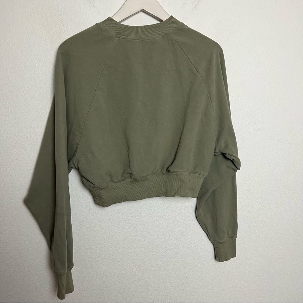 NIA the Label Olive Green Crew Neck Cropped Sweatshirt Sweater Size Small - Picture 4 of 4